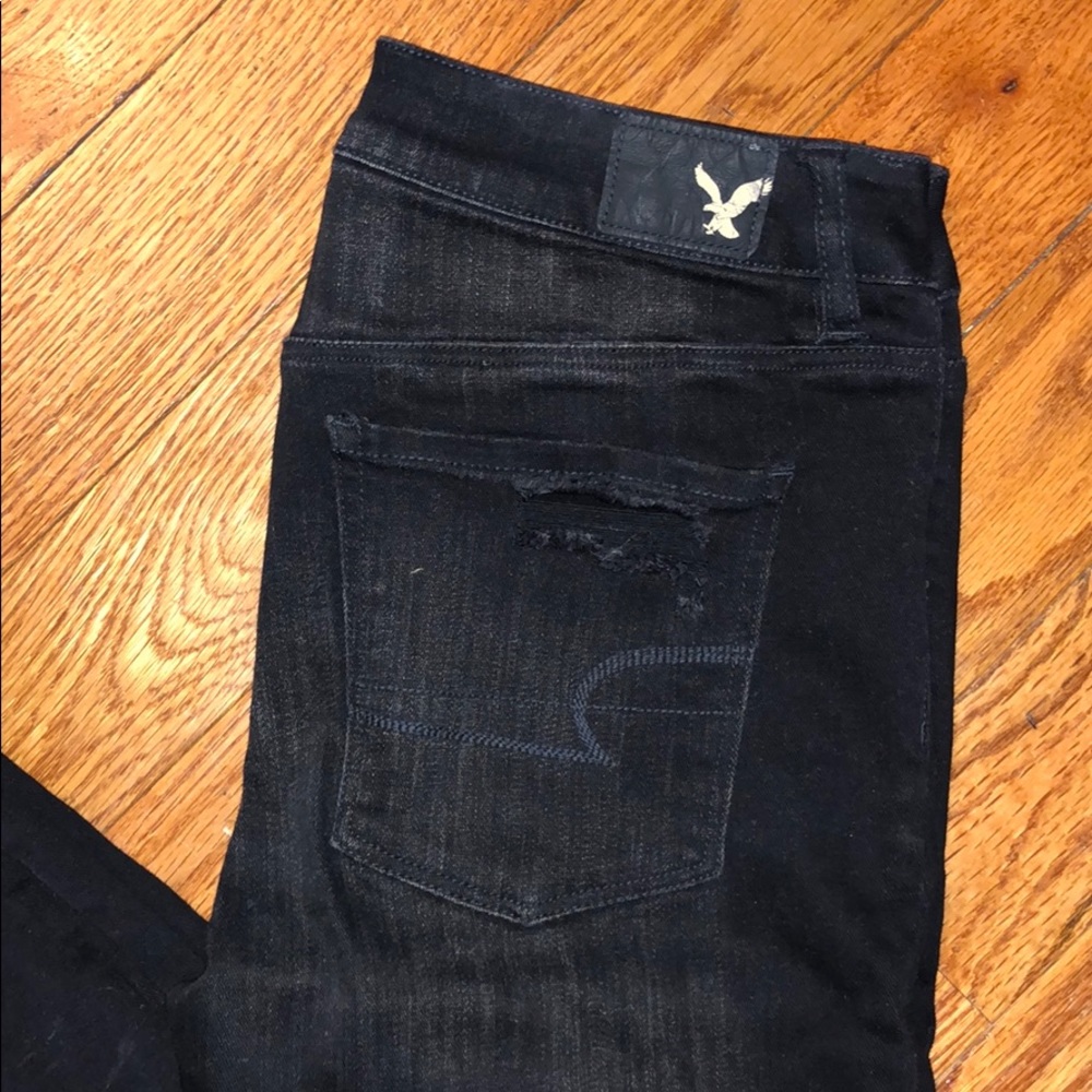 Like New AE Black Distressed Ripped Jeans Sz6